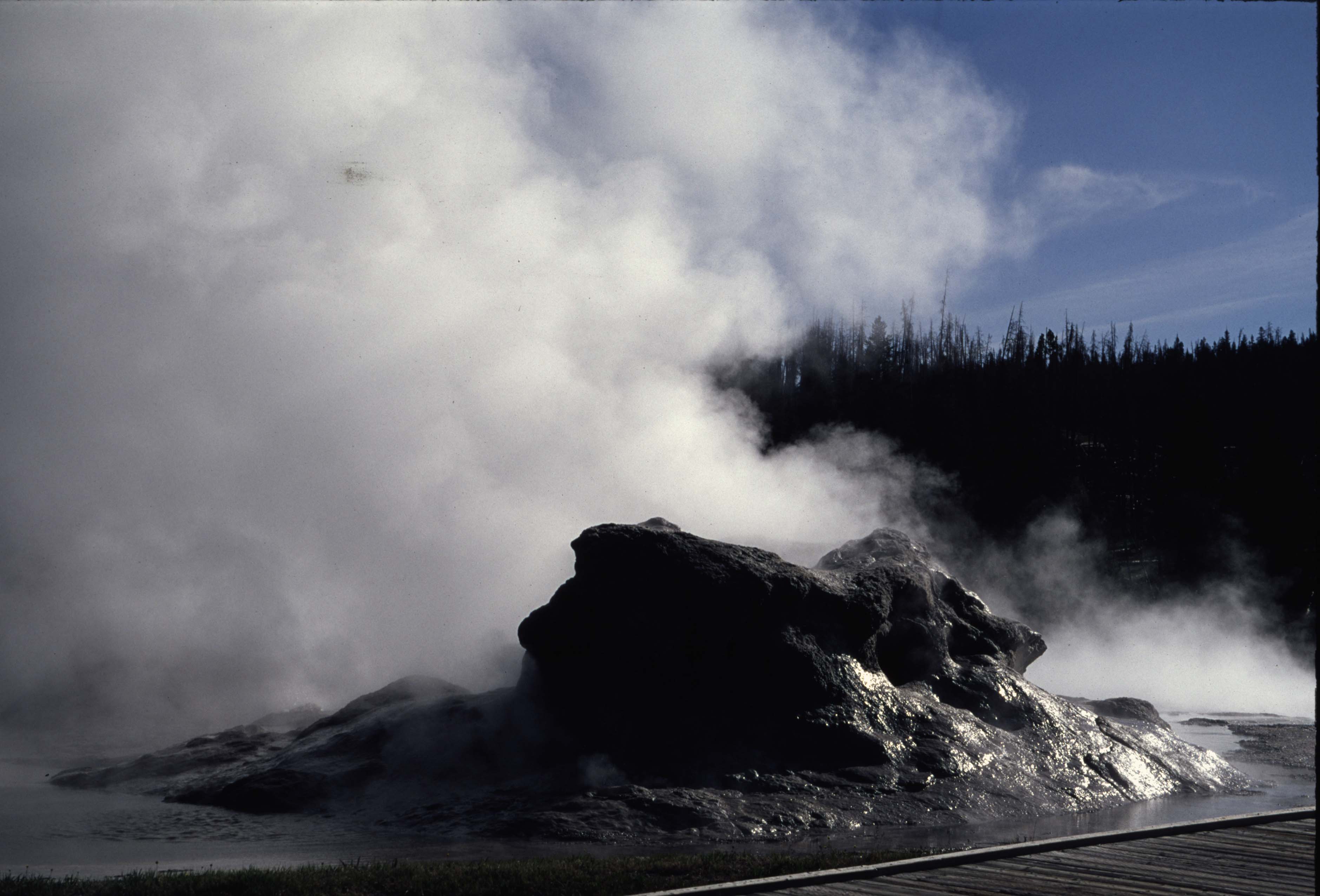 000611 B02 Grotto Geyser