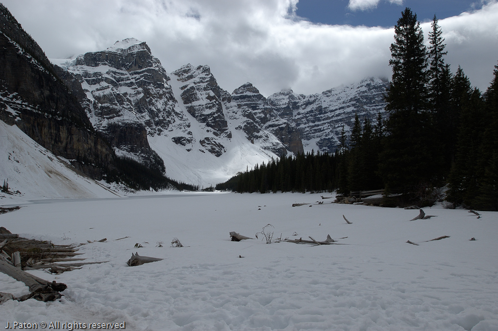    Moraine Lake, Banff National Park, Albert, Canada