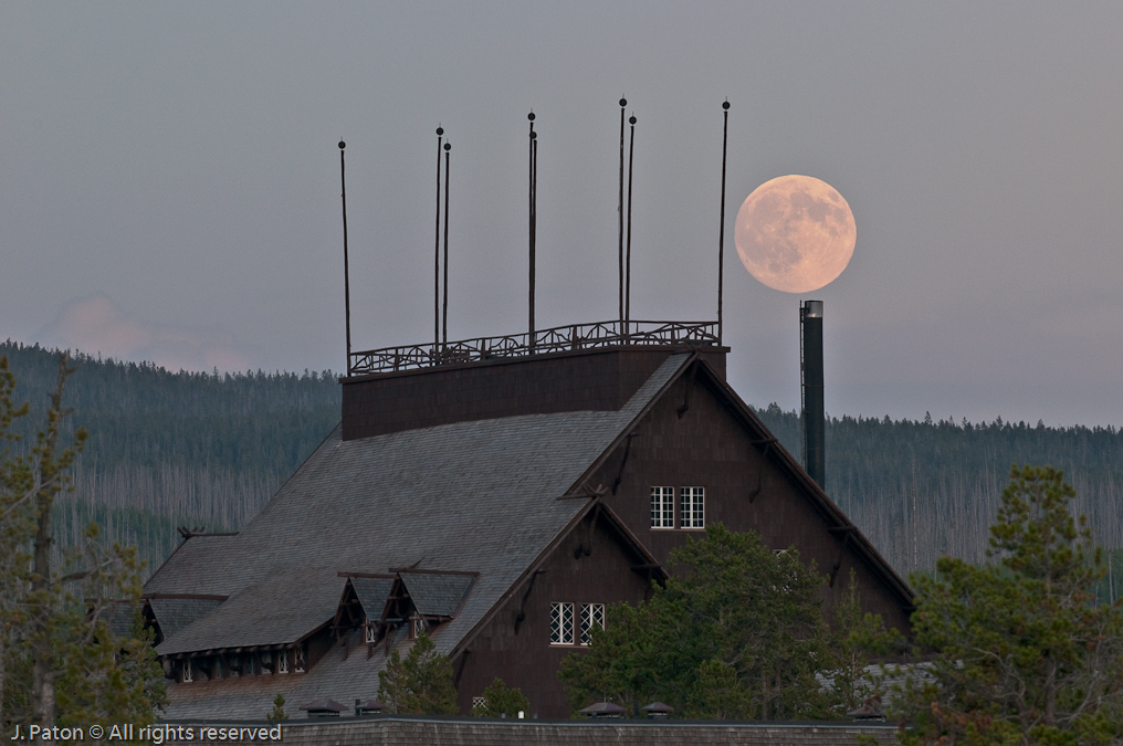    Old Faithful Inn, Upper Geyser Basin, Yellowstone National Park